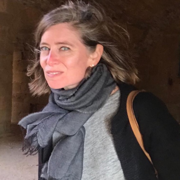 Meet your Posher, Melissa - Picture 2 of 4